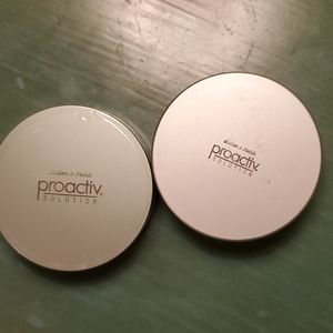 2 Proactiv sheer finish loose powder in Light